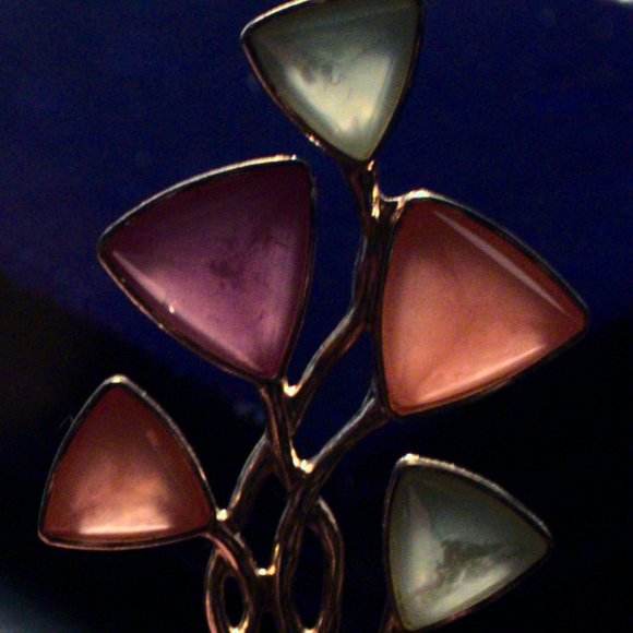 [UNKNOWN] Branching Necklace with Pastel Pyramids - Picture 12 of 14